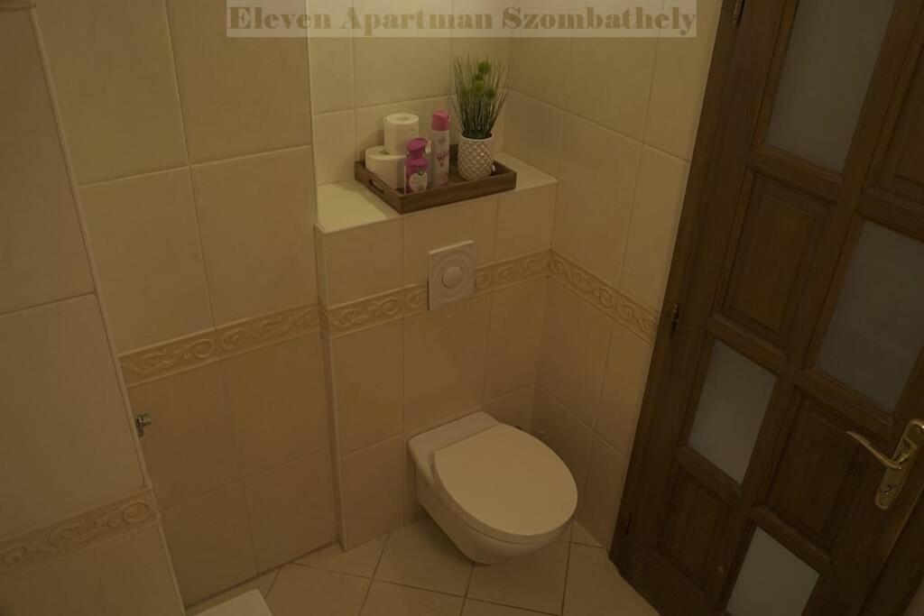 Eleven Apartman Apartment Szombathely Bagian luar foto
