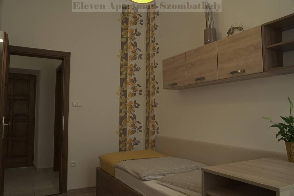 Eleven Apartman Apartment Szombathely Bagian luar foto